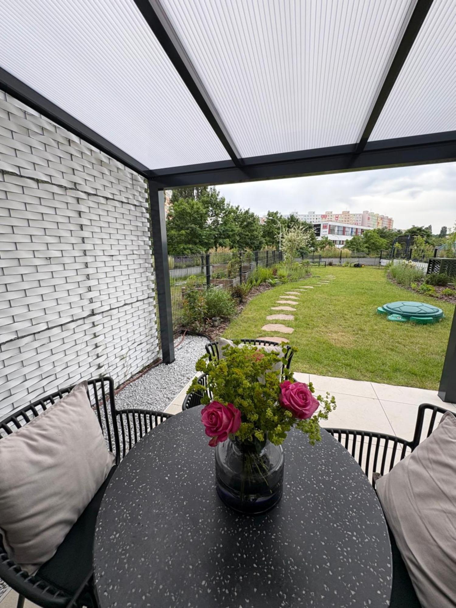 Beta - Free Garage, Air Condition, Garden, At Metro, 2nd Parking On Request Apartamento Praga